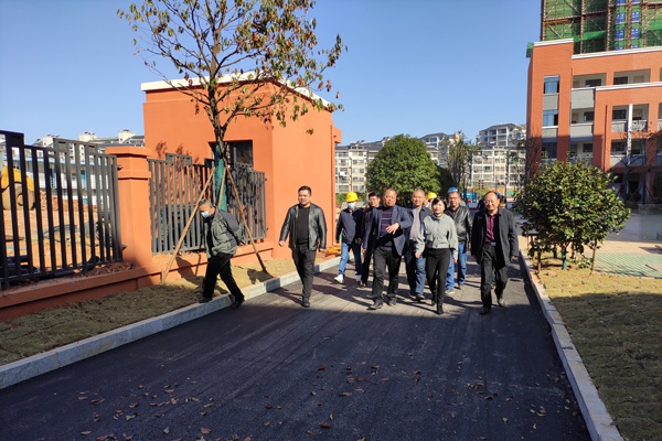 1613959546258641.jpg 進(jìn)賢縣副縣長舒丹蒞臨進(jìn)賢縣基礎(chǔ)教育提升改造工程項目調(diào)研6002.jpg