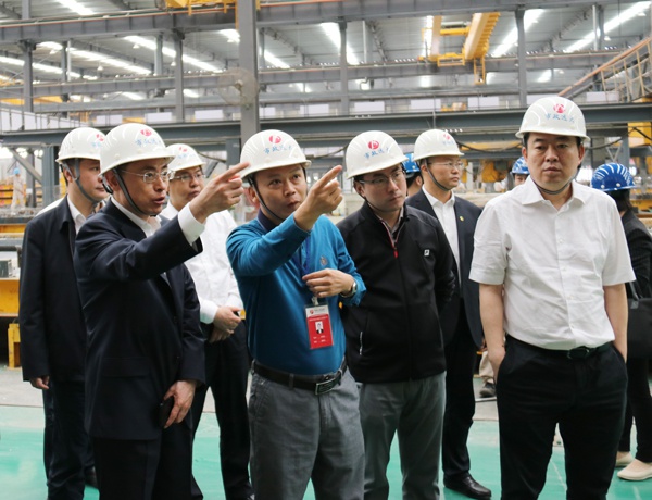 1621237037791671.jpg 中鐵集團(tuán)于騰群蒞臨市政遠(yuǎn)大調(diào)研裝配式建筑6001.jpg