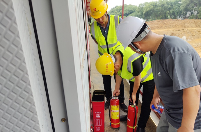 1623312394107974.jpg 南昌縣人才公共實(shí)訓(xùn)基地項(xiàng)目開展端午節(jié)前安全檢查691.jpg