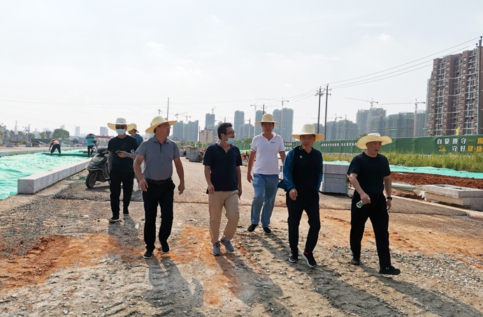 1627876254935963.jpg 南昌市政公用集團萬義輝蒞臨廣州路東延工程項目檢查指導6912.jpg