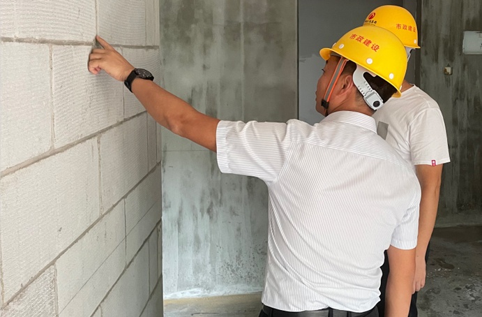 1629944783705963.jpg 黎德義前往桃花南路安置房建設項目檢查指導6911.jpg