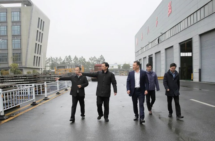 市政公用集團(tuán)黨委副書(shū)記、總經(jīng)理萬(wàn)義輝到市政遠(yuǎn)大公司調(diào)研指導(dǎo)