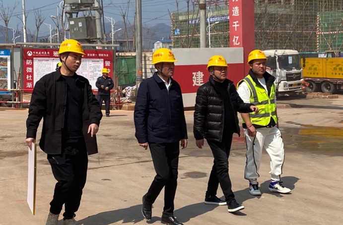 張世東深入市外項(xiàng)目一線督查安全生產(chǎn)工作 張世東深入市外項(xiàng)目一線督查安全生產(chǎn)工作