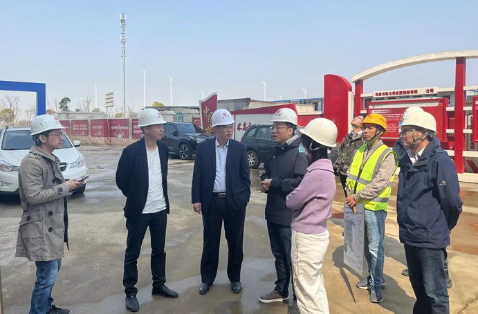 市政公用集團(tuán)劉順保到朱橋東路項(xiàng)目、昌東三路項(xiàng)目、秦坊安置房項(xiàng)目調(diào)研