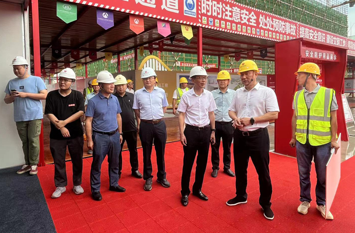 市政公用集團總工程師鄭學(xué)平到新建區(qū)職業(yè)技術(shù)學(xué)校新校區(qū)建設(shè)項目調(diào)研指導(dǎo) 市政公用集團總工程師鄭學(xué)平到新建區(qū)職業(yè)技術(shù)學(xué)校新校區(qū)建設(shè)項目調(diào)研指導(dǎo)