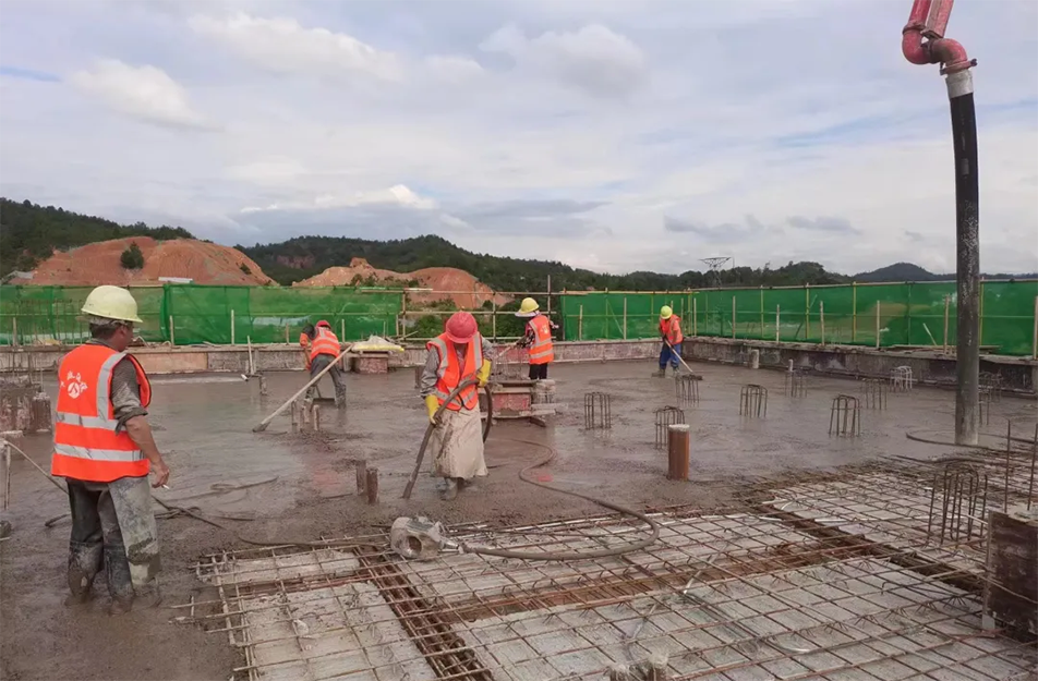 贛州稀金科創(chuàng)城中等職業(yè)技術(shù)學(xué)校項(xiàng)目全力沖刺 確保秋季新學(xué)期交付 贛州稀金科創(chuàng)城中等職業(yè)技術(shù)學(xué)校項(xiàng)目全力沖刺 確保秋季新學(xué)期交付