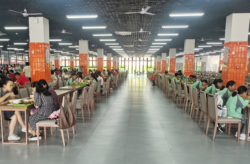 贛州稀金科創(chuàng)城職校項目迎首批新生 裝配式建筑打造綠色教育工程